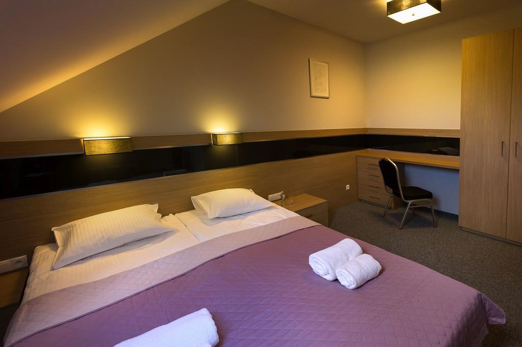 Hotel Karo Ράντομ Εξωτερικό φωτογραφία