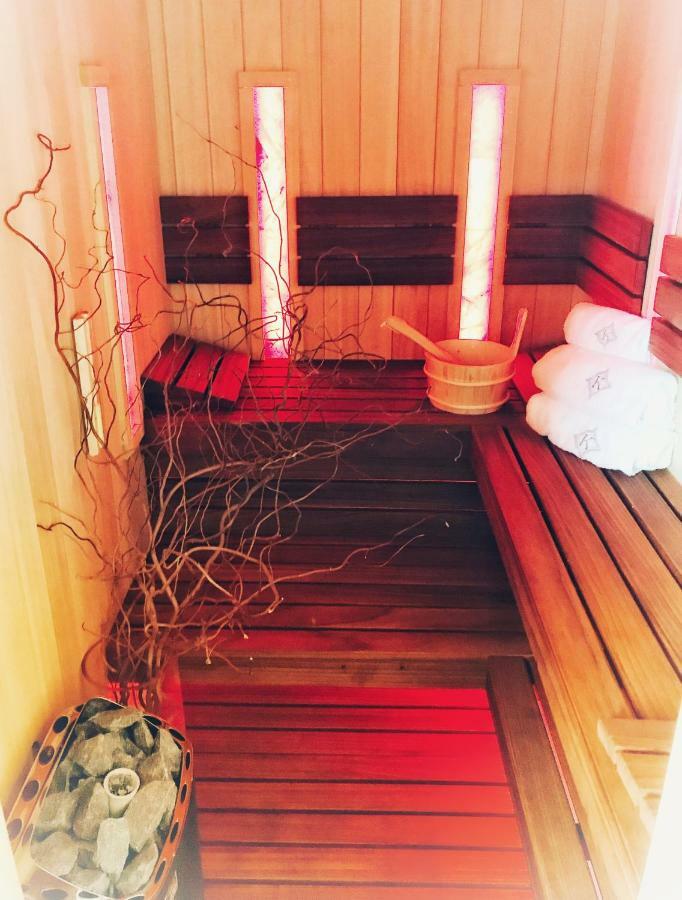 Hotel Karo Ράντομ Εξωτερικό φωτογραφία
